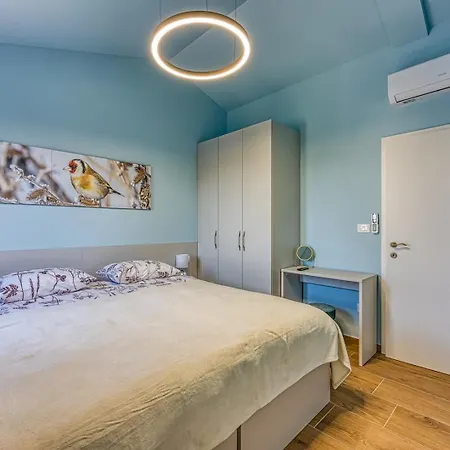 Villa Analucija *