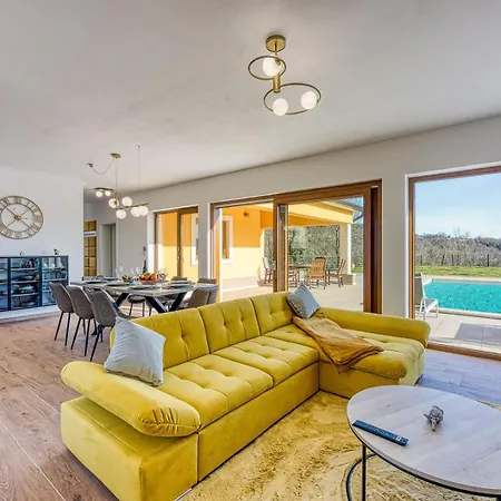 Analucija Villa Labin (Istria)